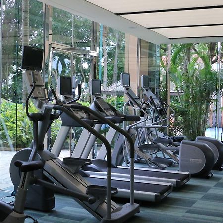 Hong Kong Gold Coast Hotel Екстер'єр фото A gym at a hotel