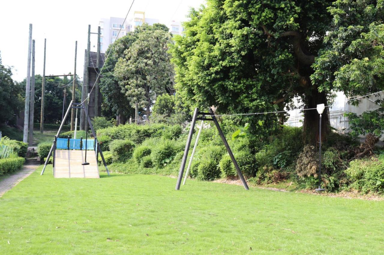 Hong Kong Gold Coast Hotel Екстер'єр фото The old goalposts at the former stadium
