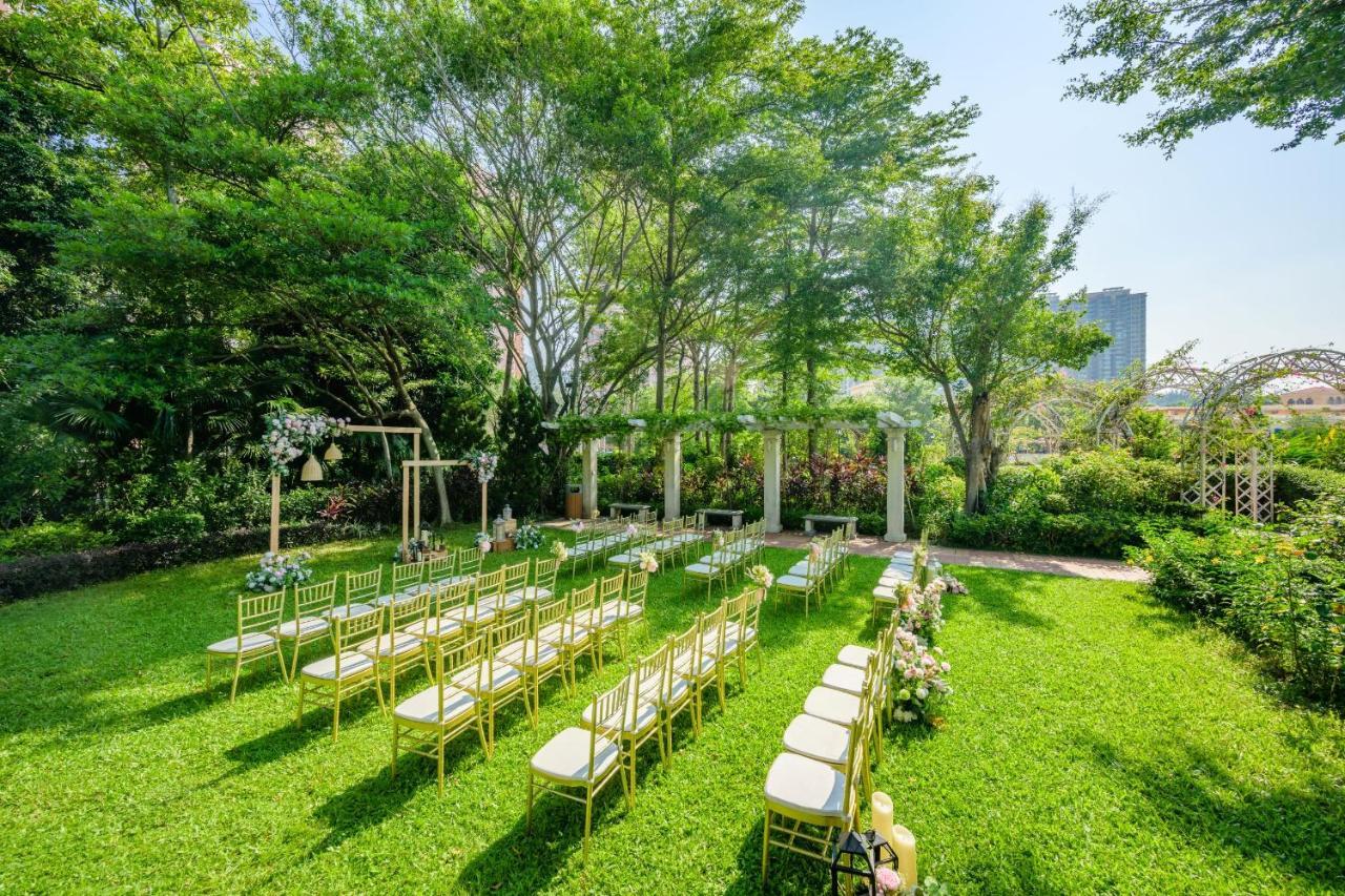Hong Kong Gold Coast Hotel Екстер'єр фото The Garden at Mandarin Oriental, Tokyo