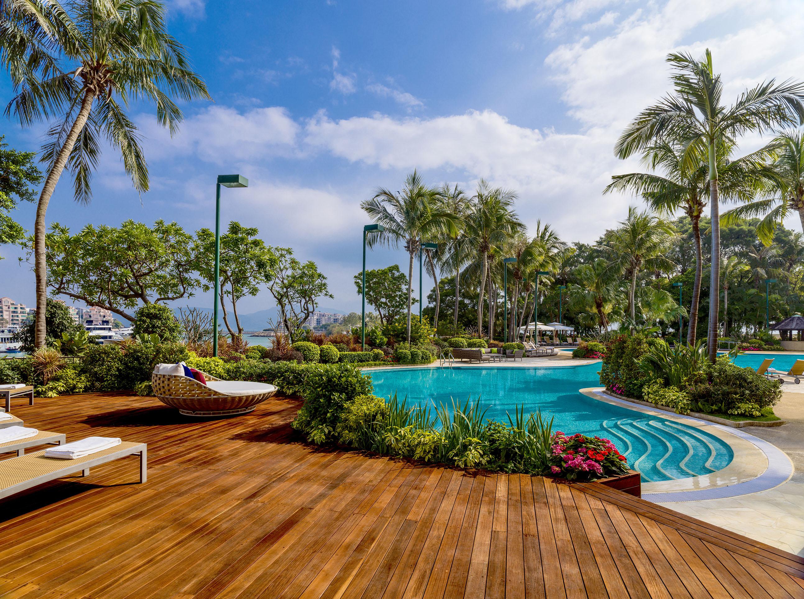 Hong Kong Gold Coast Hotel Екстер'єр фото The pool at the InterContinental Changi