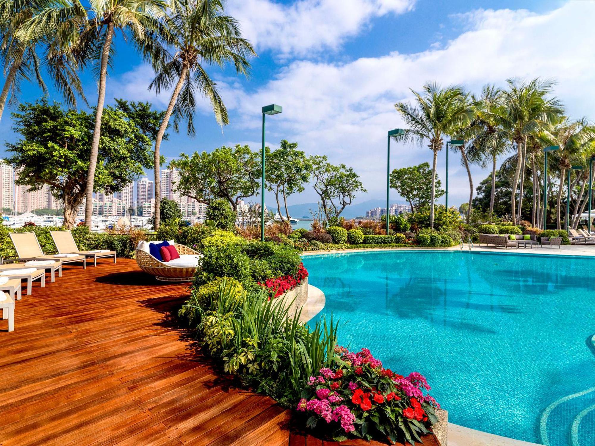 Hong Kong Gold Coast Hotel Екстер'єр фото The pool at the Westin